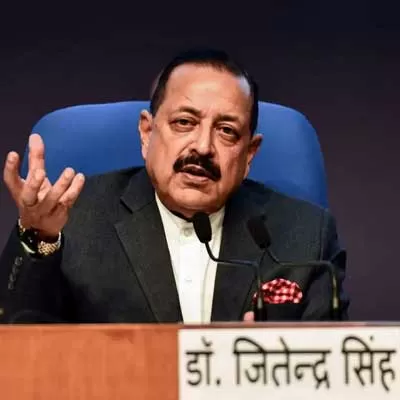 Jitendra Singh Reviews CSIR-IMTECH Research Facilities