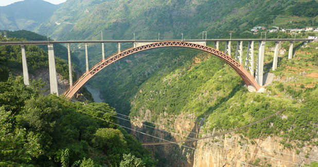 Construction of world's highest bridge completed in China