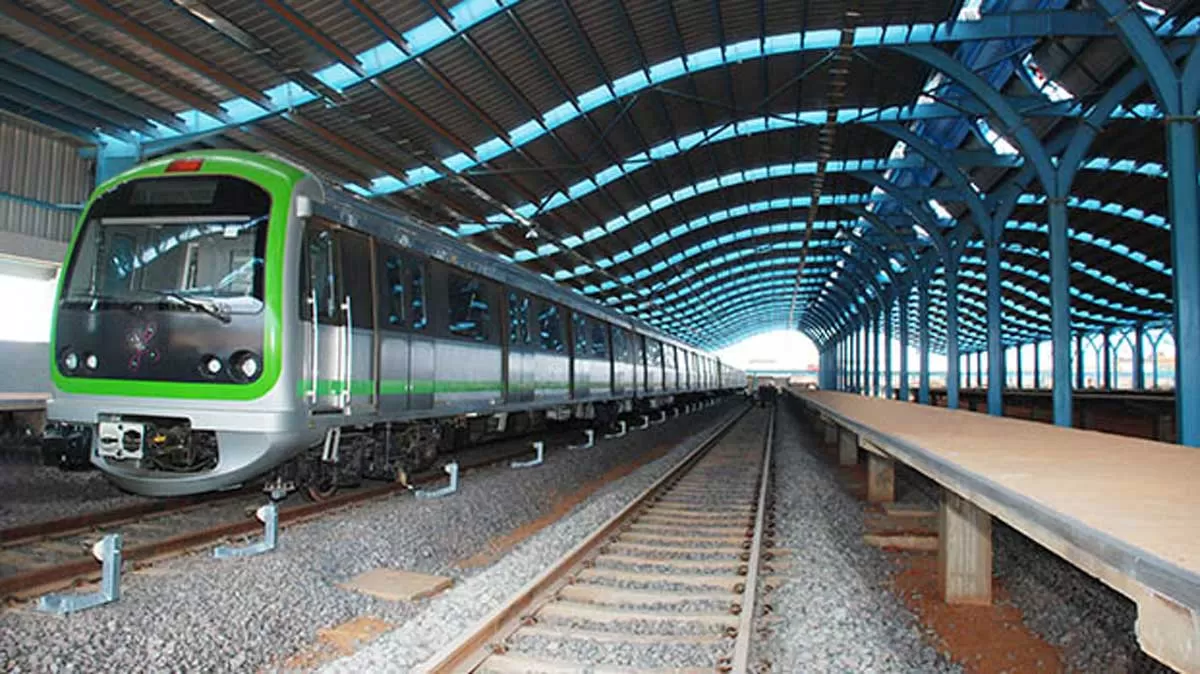 Kolkata Metro starts trial runs for 11 pm train
