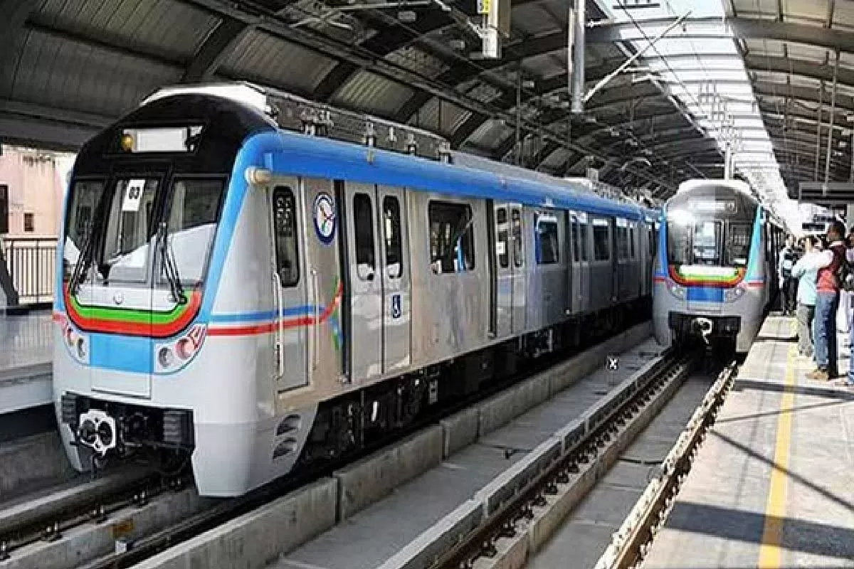 Mumbai Metro lines 2A and 7 achieve 0.10 billion ridership