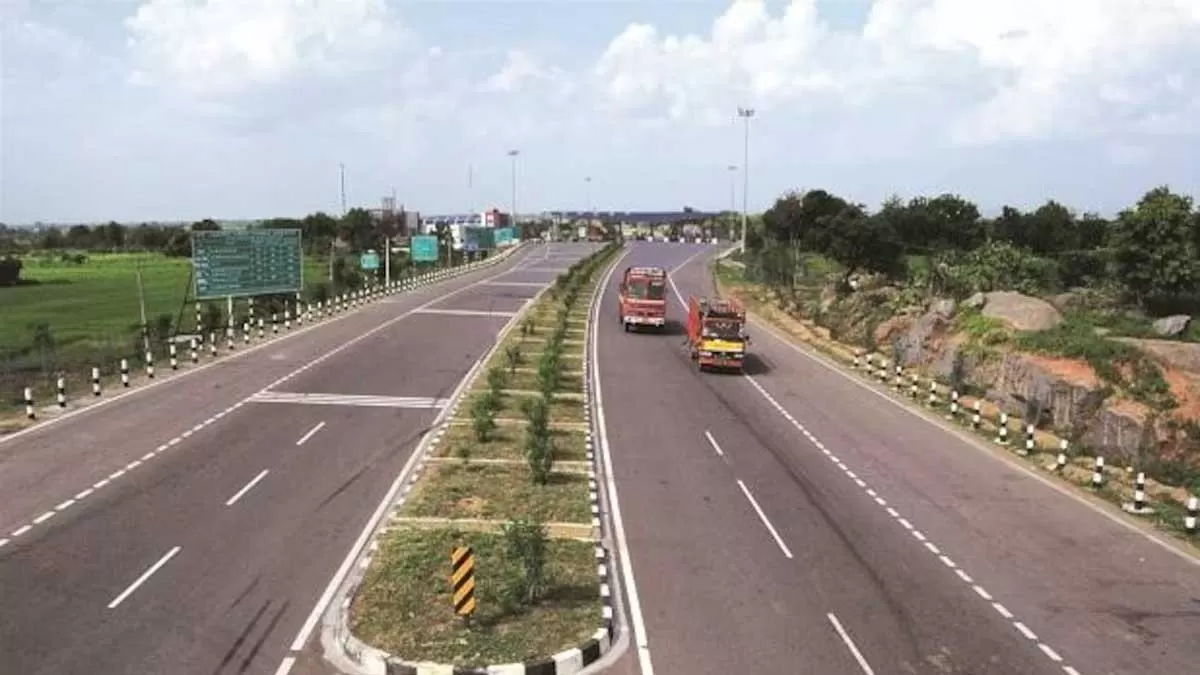 Public Works Minister Updates Gadkari on Punjab Road Projects