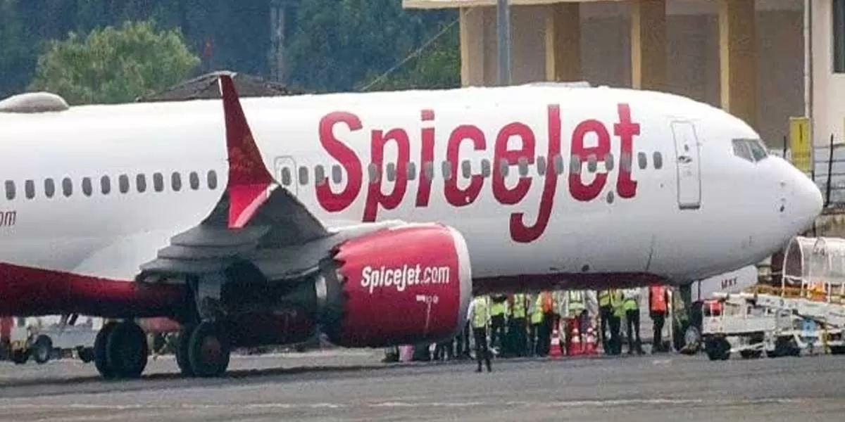 SpiceJet?s Ajay Singh to Dilute Stake by 10% for Rs.30 Bn Amid Financial Woes