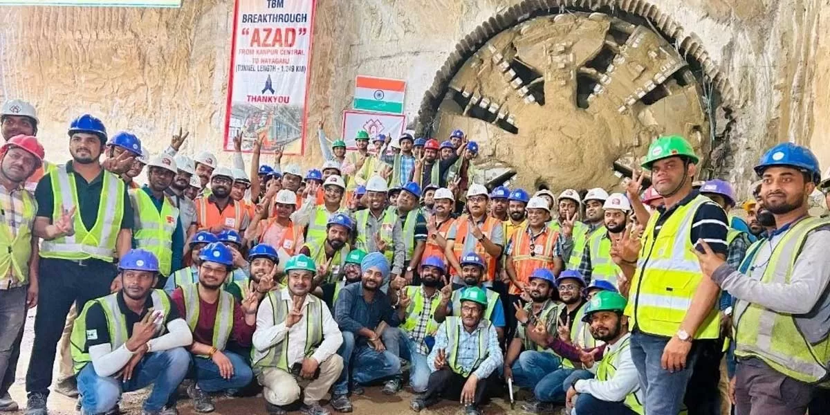 Tunnel construction advancing on underground metro stretch