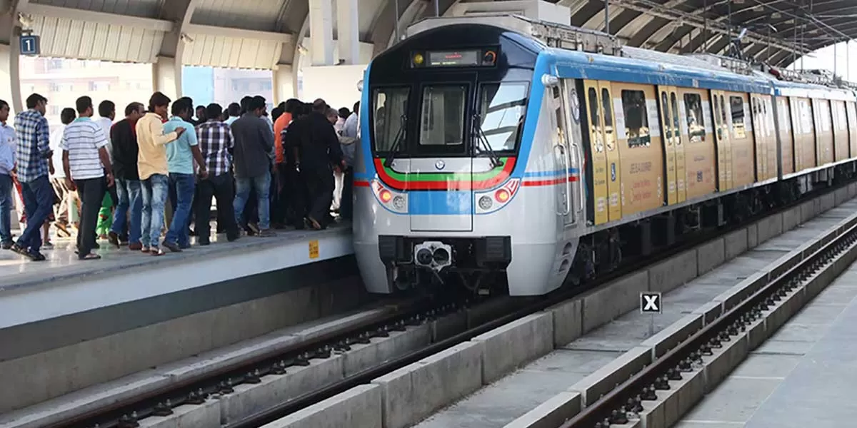 Kolkata Metro Replaces Steel Third Rail with Aluminium for Energy Efficiency
