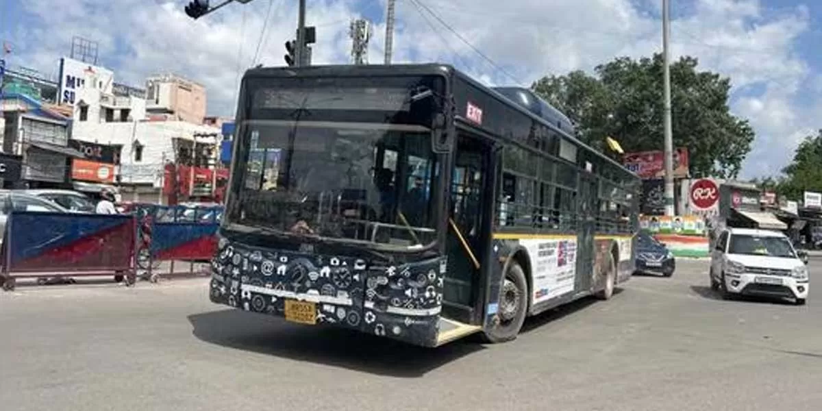 2 buses added to Huda City Centre Metro station in Gurugram