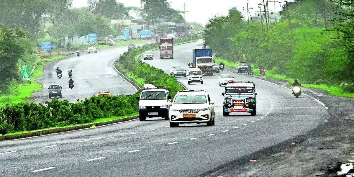 Mumbai-Agra Highway traffic diversion in Nashik
