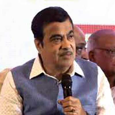 Gadkari assures 5 lakh crore worth of projects in UP by 2024