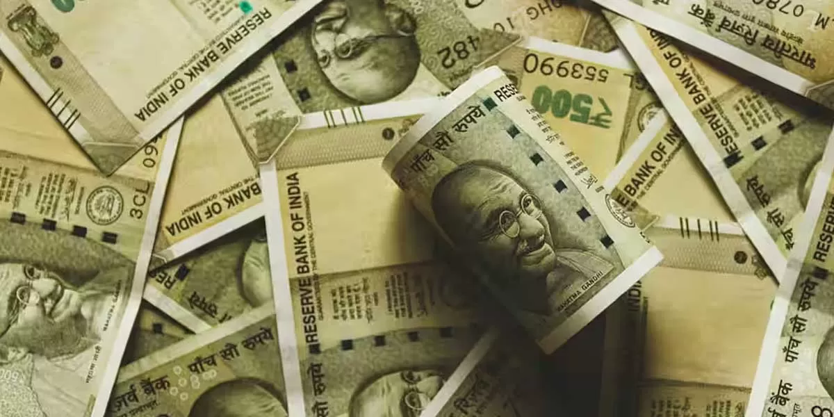 REC Raises Rs.5,000 Crore via Bonds