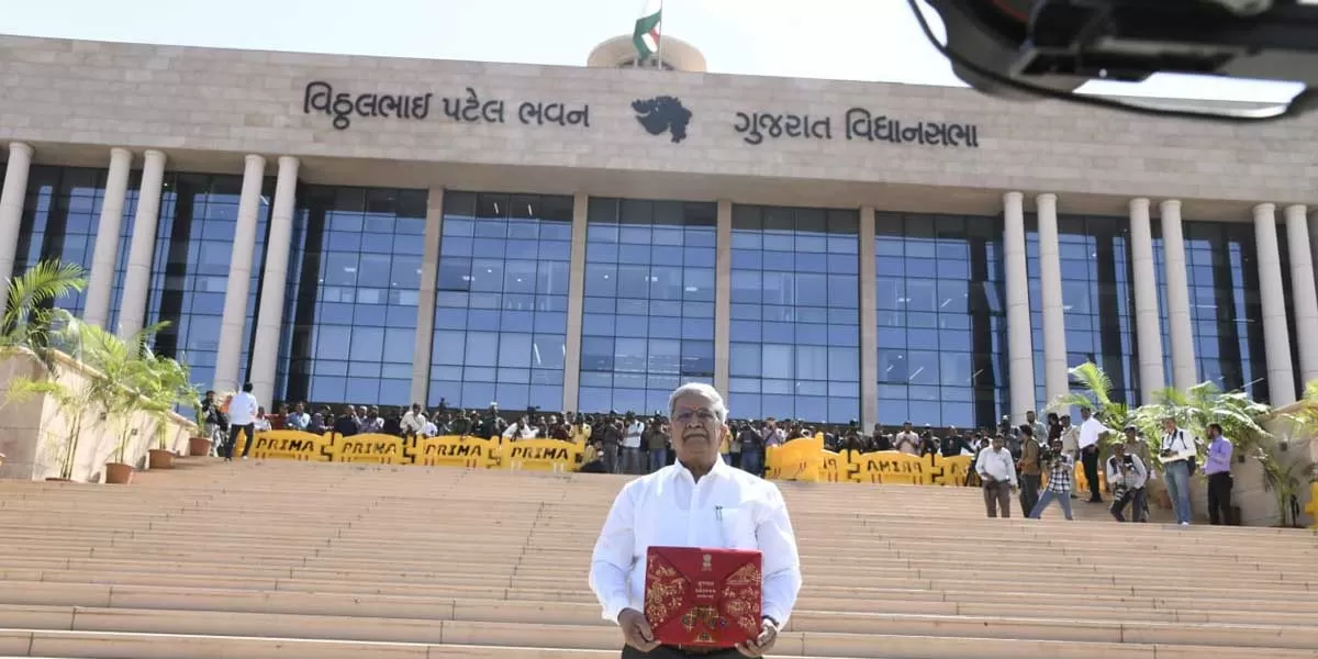 Gujarat Finance Minister Presents Paperless Budget 2025-26 via NeVA