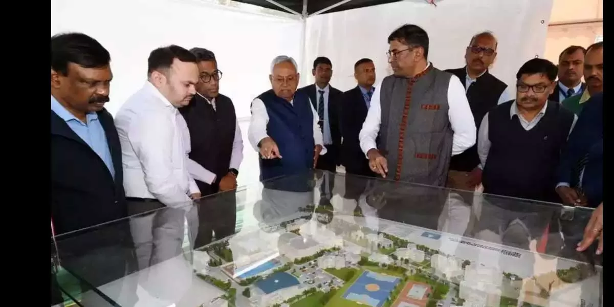 Nitish reviews Bihta-Danapur elevated road, SDRF HQ construction