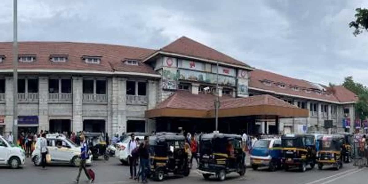 Pune Station: Two New Platforms and Yard Remodeling