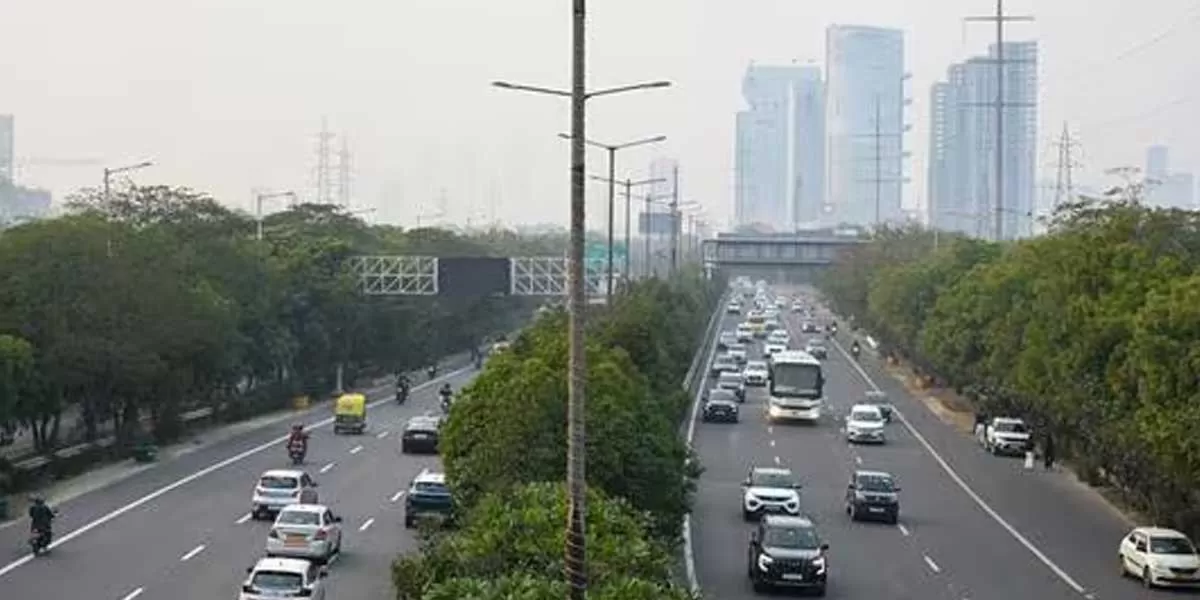 Noida To Hire Agency To Beautify Noida Expressway