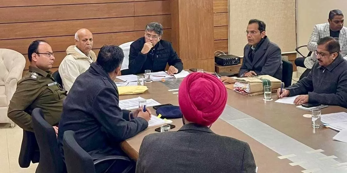 MP Manish Tewari Chairs Meeting to Tackle Urban Mobility Challenges