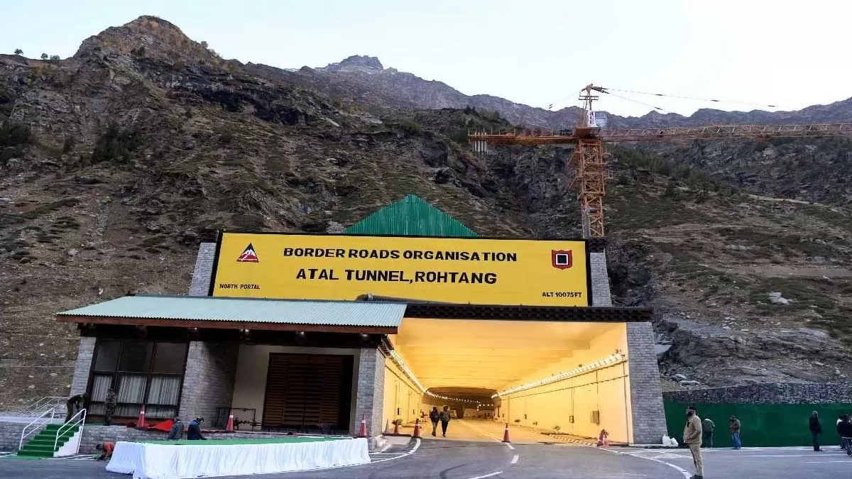 Himachal Governor Lauds Atal Tunnel for Boosting Tourism