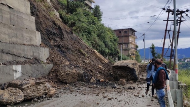 National highways and link roads blocked in Himachal due to landslides  