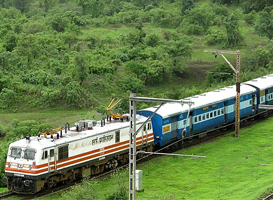 Indian Railways to invest Rs 18,000 crore on solar power units along?tracks