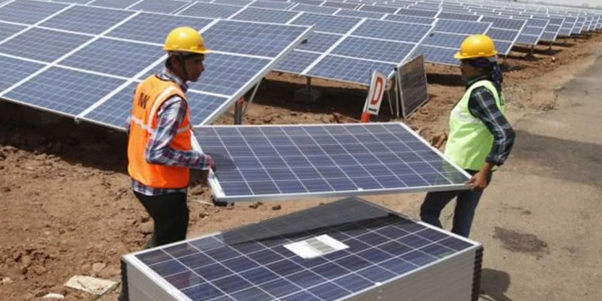 India Surpasses 100 GW Solar Capacity