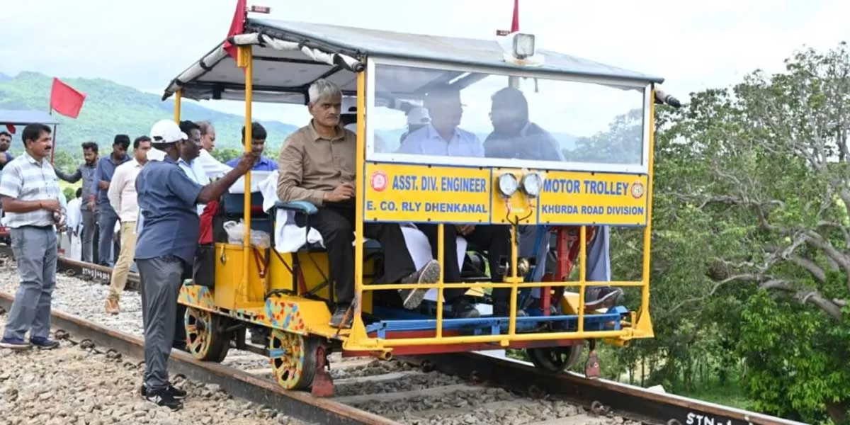 ECOR GM Inspects Khurda Road-Palasa Section, Ensures Improvements