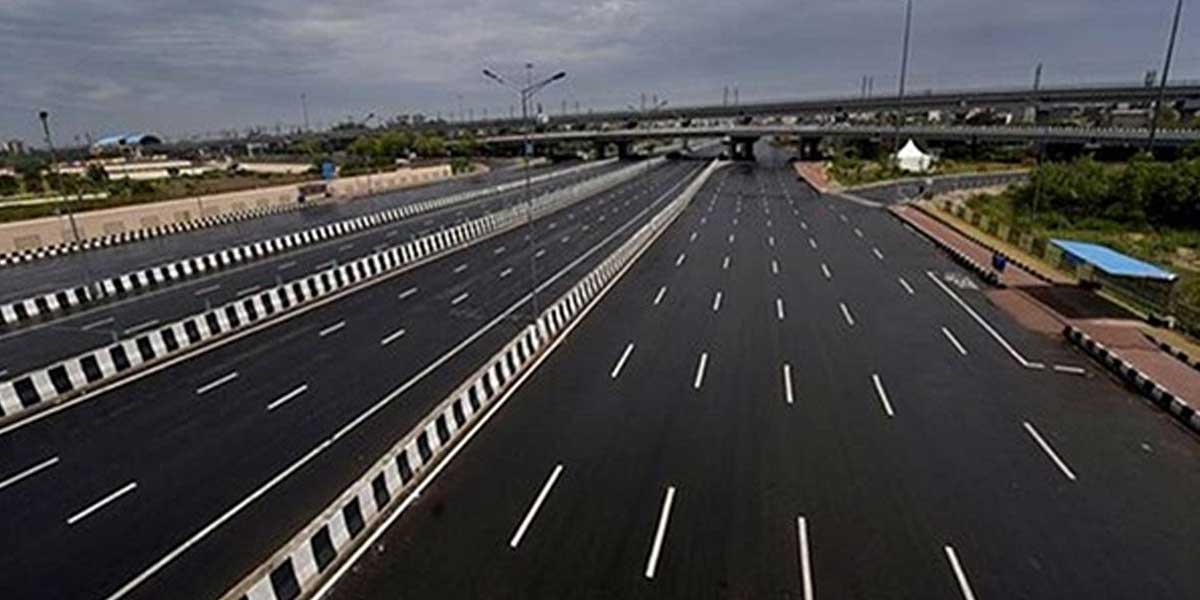 Gadkari dedicates Rs 15 billion to improving Delhi's roads