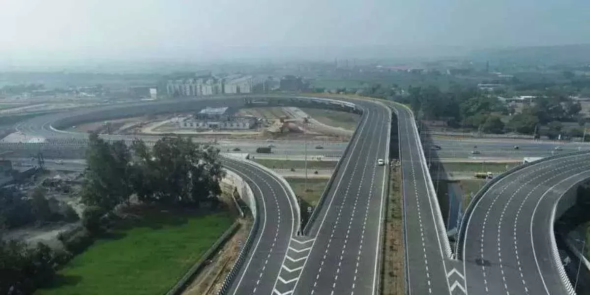 Delhi-Mumbai Expressway Faces Delays Due to Gujarat Setbacks