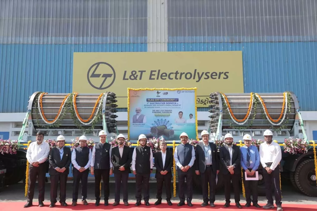 Sonowal Flags Off Electrolysers for Kandla Hydrogen Plant