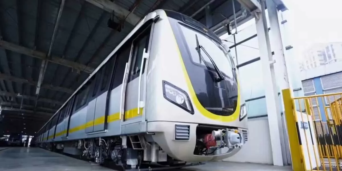 1st India-Assembled Driverless Train for Yellow Line Arrives in Bengaluru