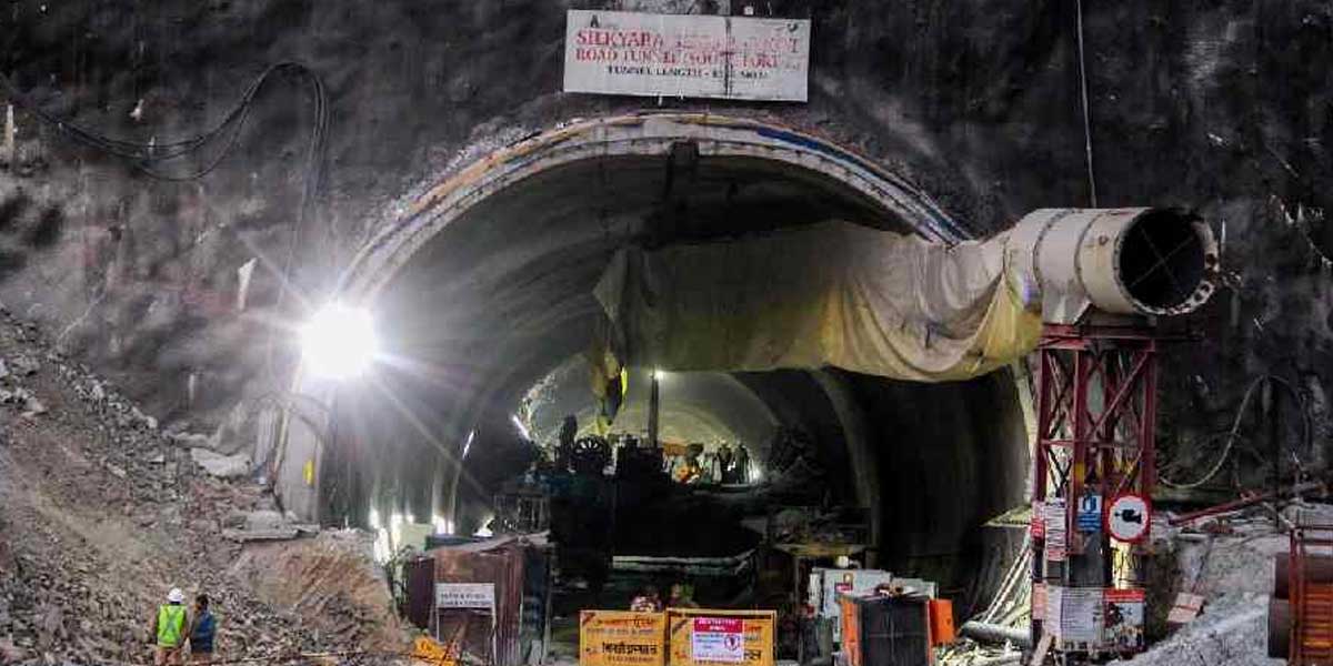 IAF's C-17 Airlifts Equipment for Uttarakhand Rescue