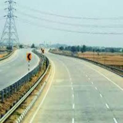 The National Highways Authority of India (NHAI) has?identified 950 km?of highway projects that will be?built?at ?30,000 crore?under?the?Public-Private Partnership mode, the government said on Thursday